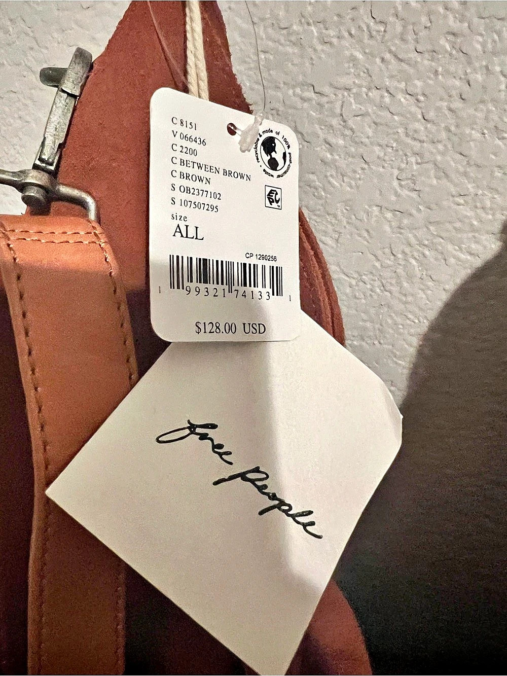 Free People Suzy Suede Large Tote Bag Brown NWT - Picture 2 of 8